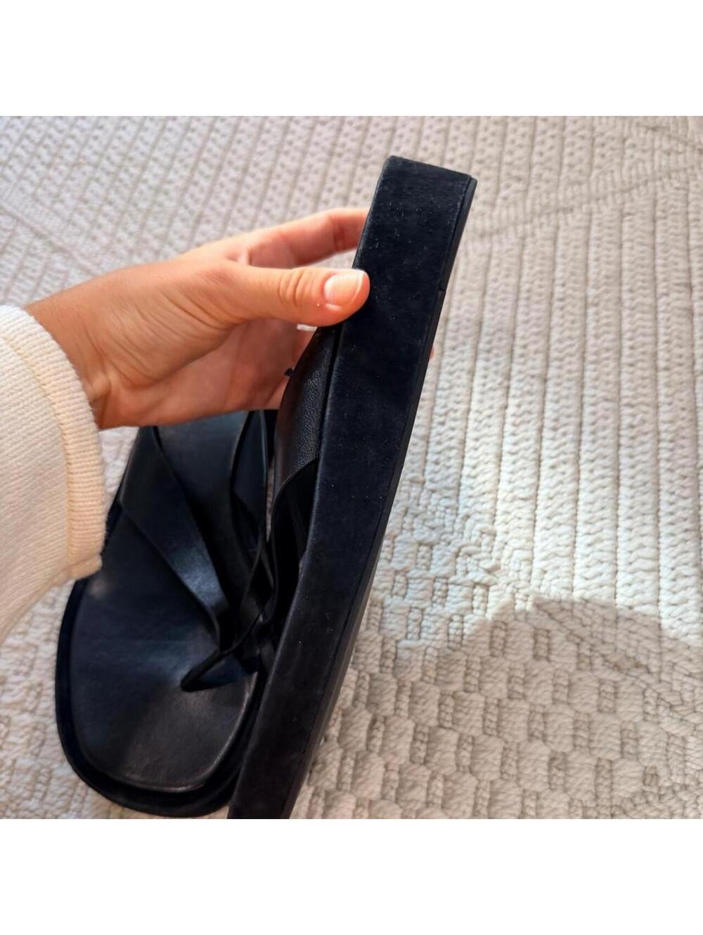 Reformation Eden Black Platform Flip Flop - Picture 5 of 6